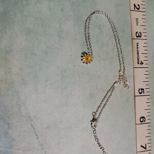 Charming Silver and Yellow Flower Pendant Necklace